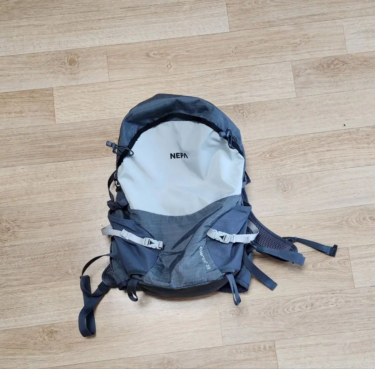 配達 ネパ 登山リュック 23L