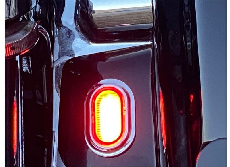 PLUGZ アンテナグロメットライト レッドレンズ ブラックトリム 2006年以降ツーリング