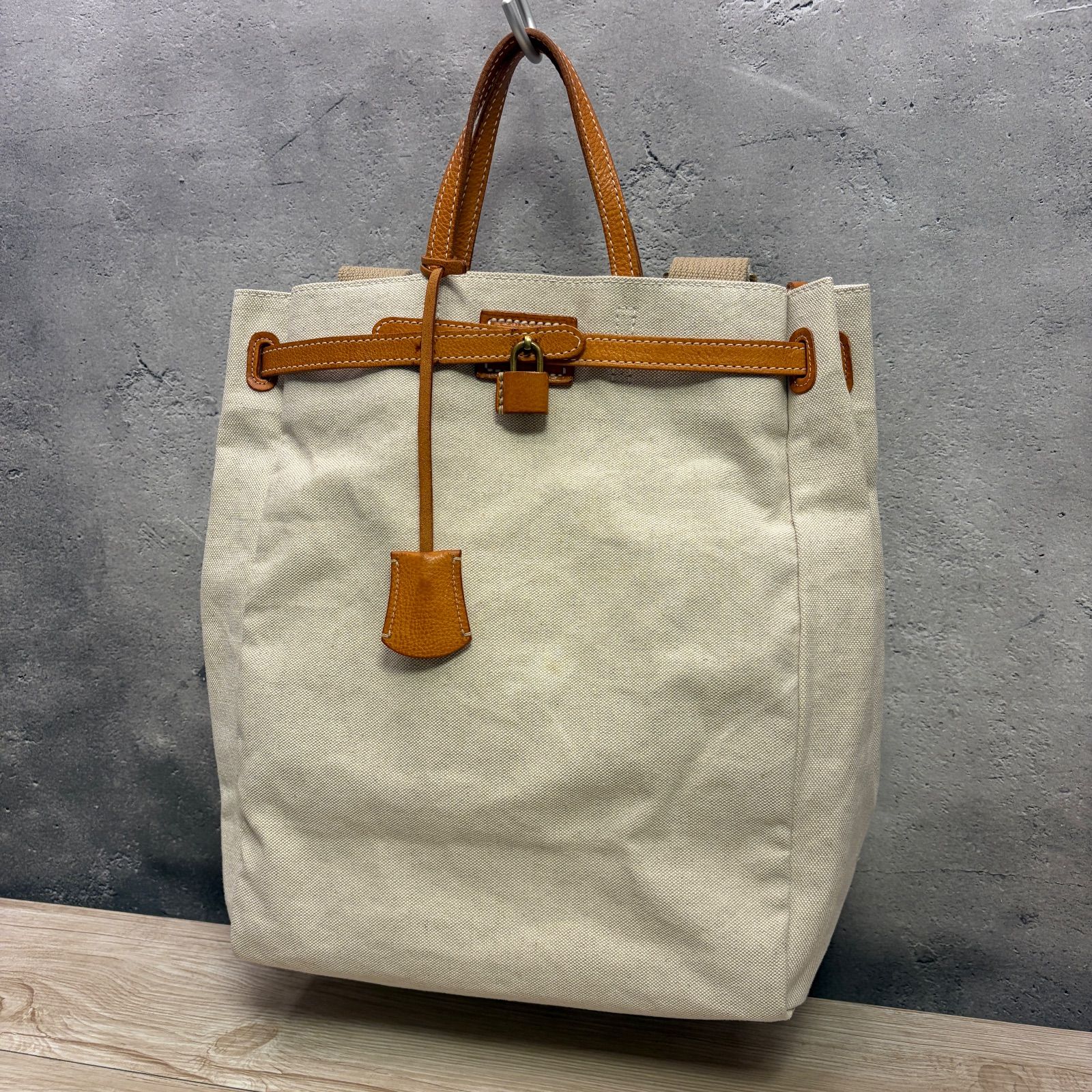 ゲンテン　ピアンタ　2WAY　リュック gentenゲンテン ✨genten ピアンタ2 2way リュック ベージュ