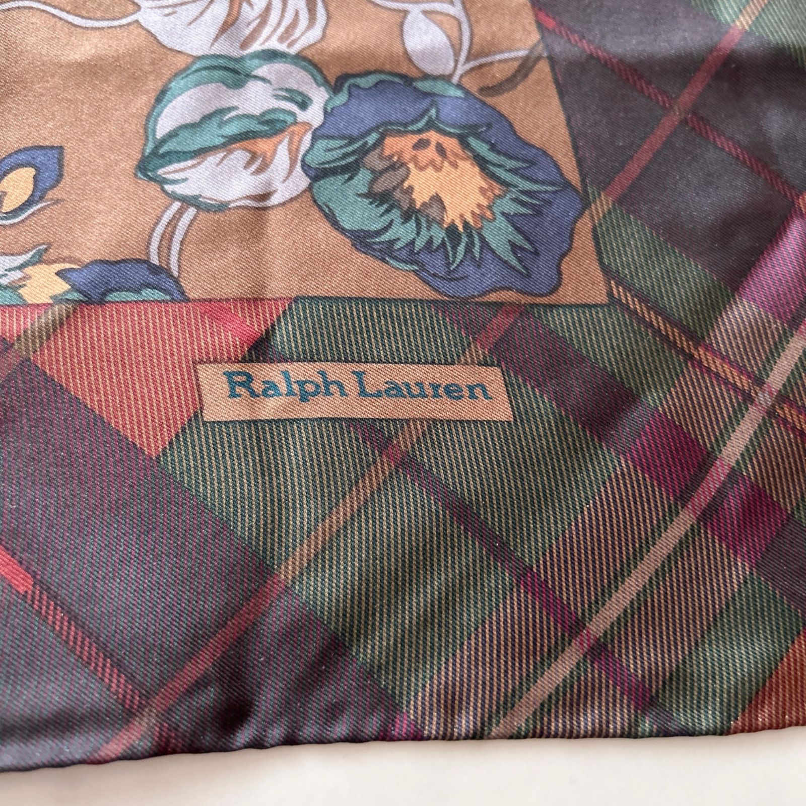 美品✨ラルフローレン RALPH LAUREN シルク 花柄 日本製 ストール 美品 Ralph Lauren 大判シルクスカーフ 花柄 90×90 チェック