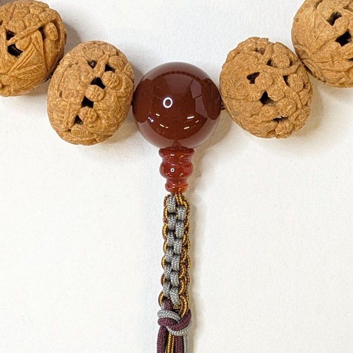 天竺菩提樹羅漢彫瑪瑙入り数珠 正絹房 天竺菩提樹 羅漢彫り 瑪瑙