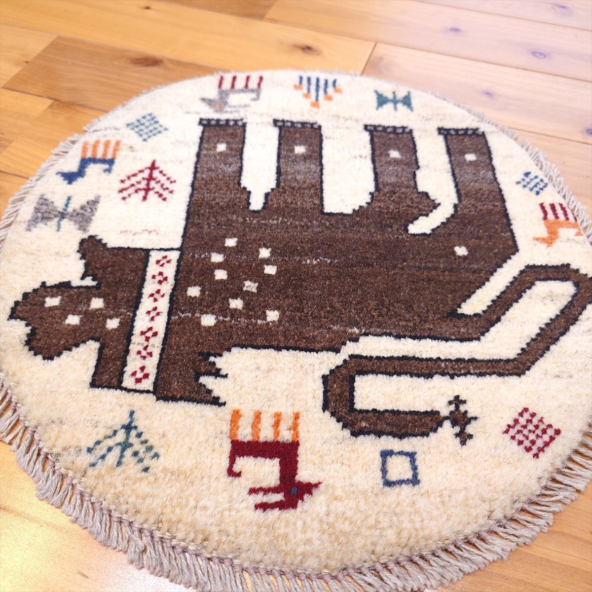 ペルシャ アマレバフト ミニマット 円形 39×39 ライトグレー ライオン