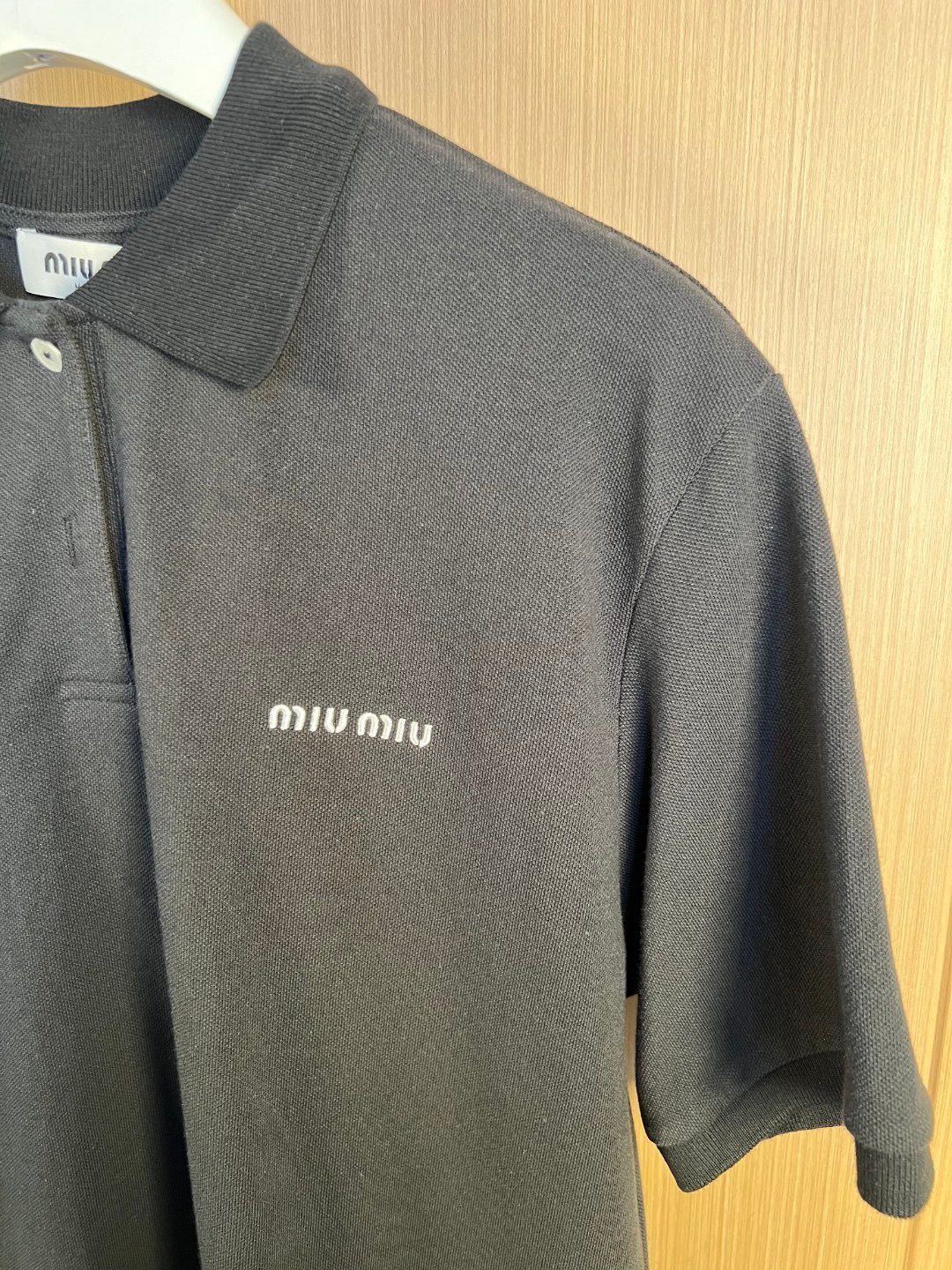 白