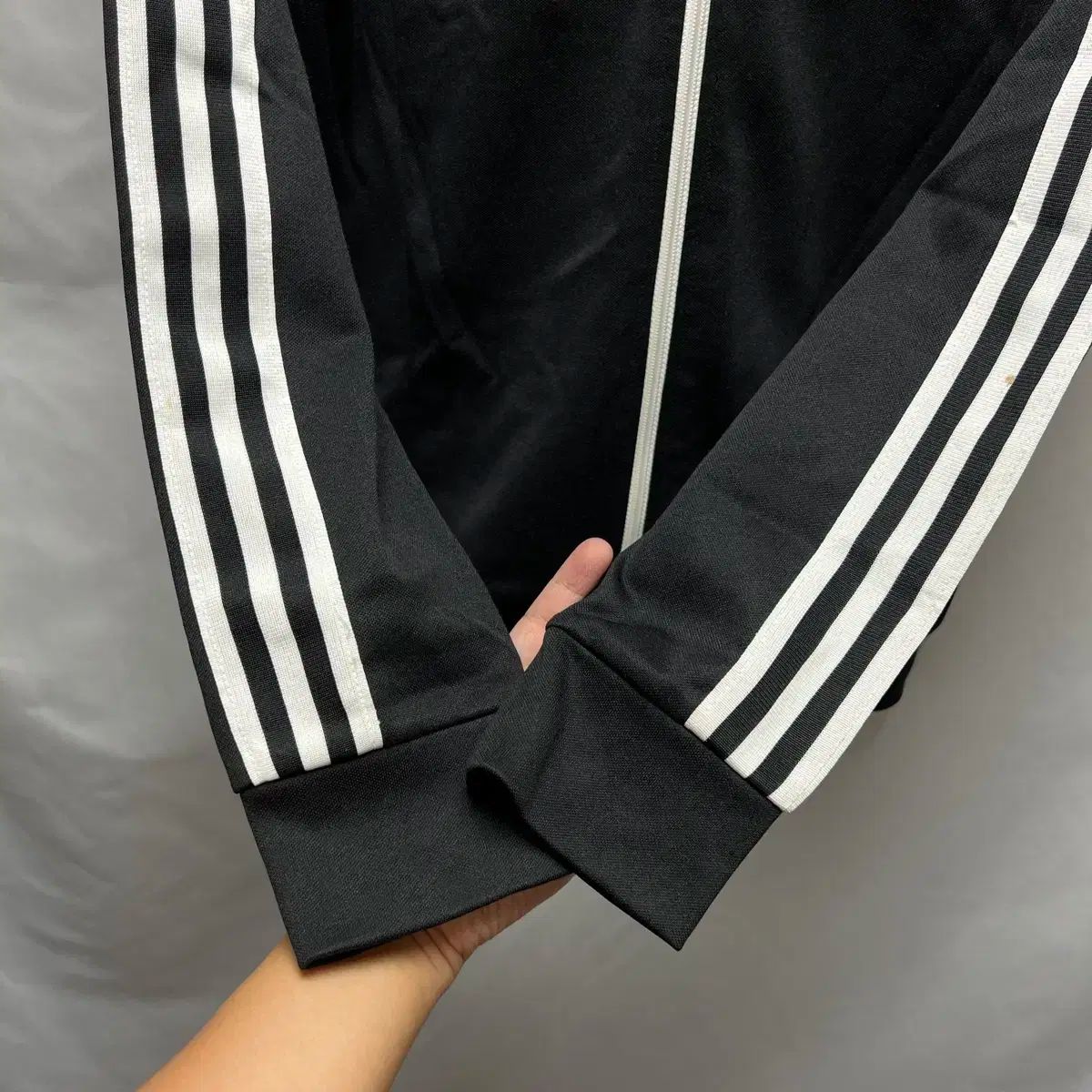 純正品/ 95 adidas(アディダス) ヨーロッパ 黒 トラックトップス