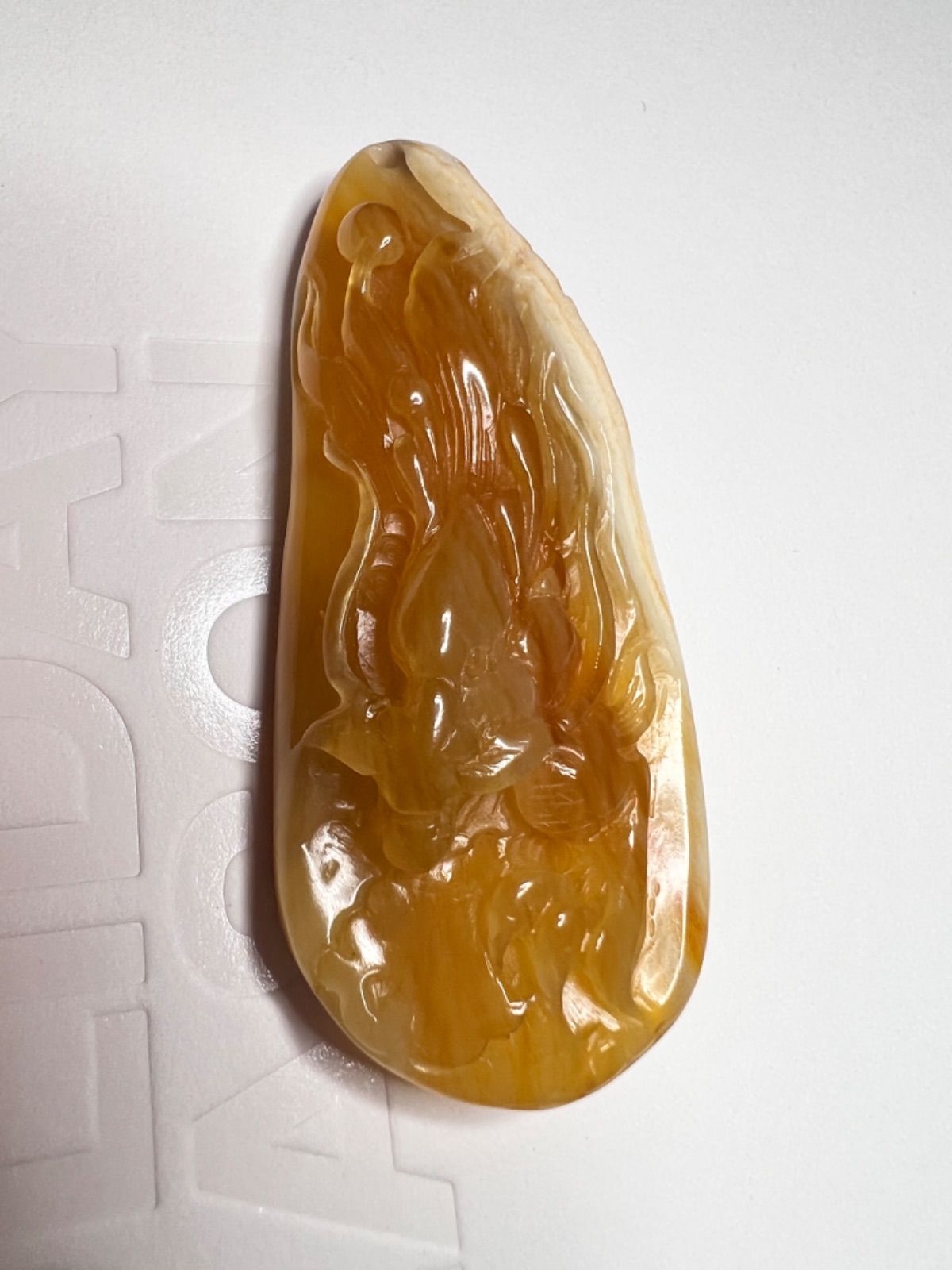 天然岫岩玉 龍 彫りペンダン 花玉 精工彫刻 - メルカリ