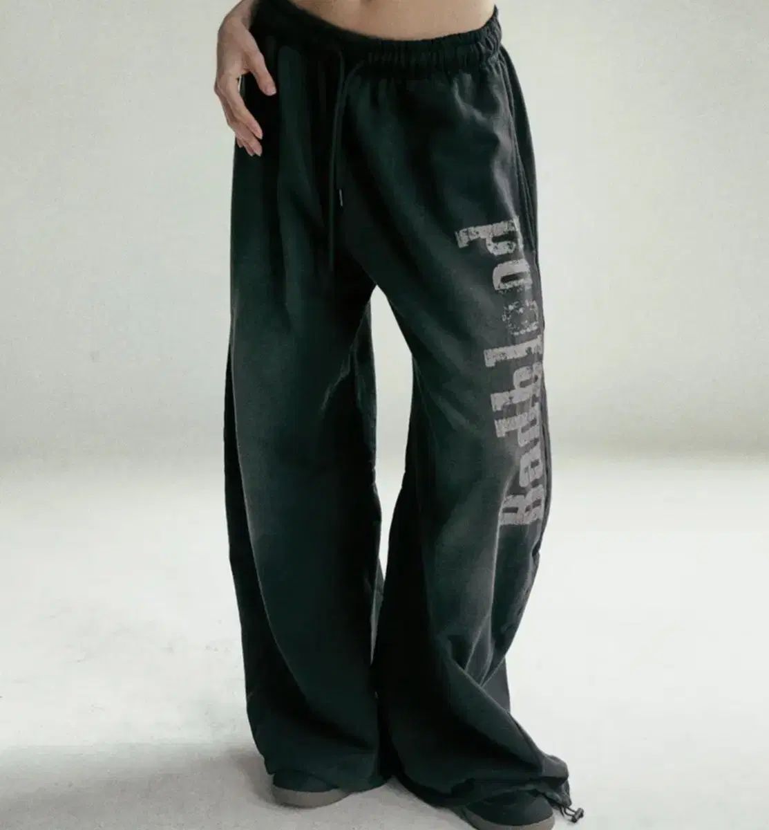 BADBLOOD バッドブラッド フェイディド2 ジョガーパンツ