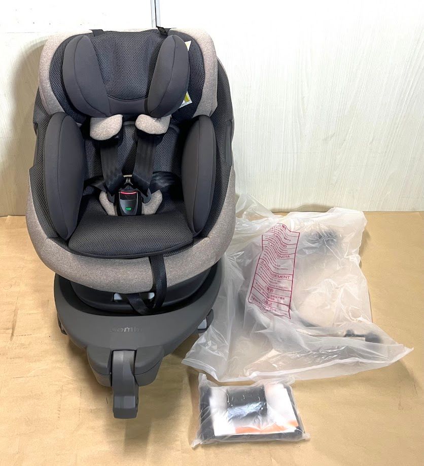 極美品　コンビ　チャイルドシート コンビ ホワイトレーベル THE S ISOFIX エッグショック ZC-690
