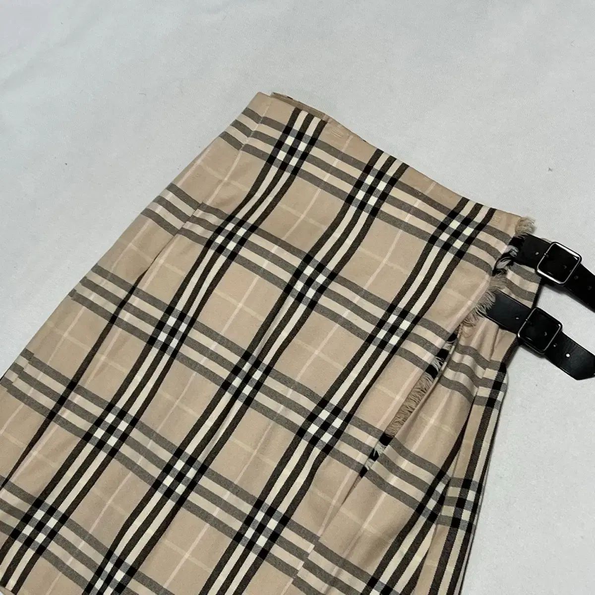 6 BURBERRY バーバリー ノヴァチェック ミディ スカート