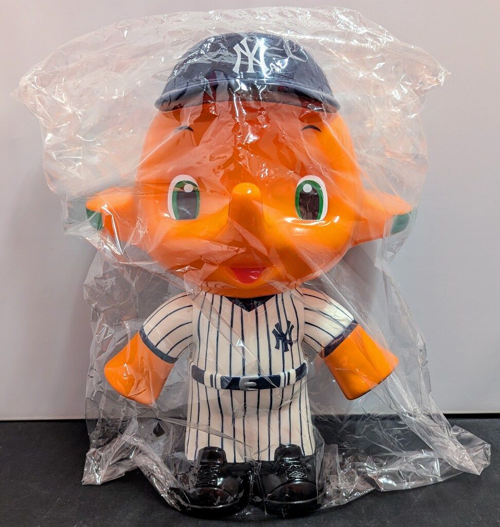ニューヨークヤンキース貯金箱 限定品サトちゃん ニューヨーク