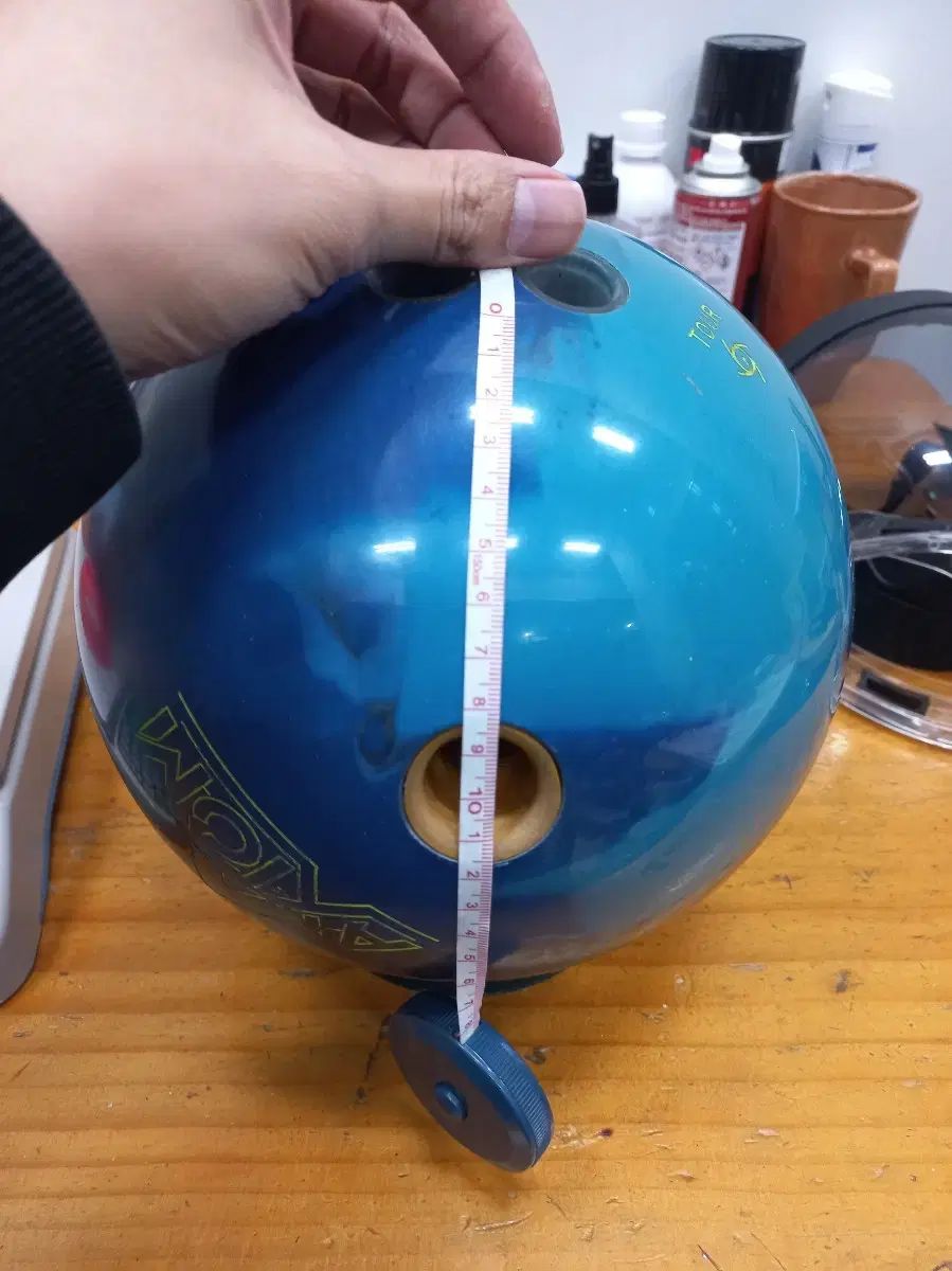  ボーリングボール 15 p アクシウム ツアー ボウリング スポーツ