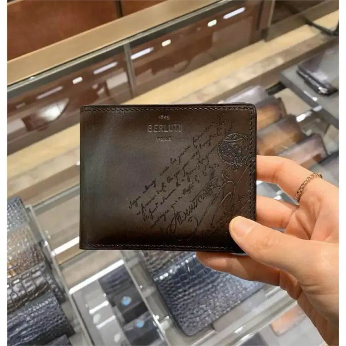 BERLUTI ベルルッティ マコレ スリム スクレト 二つ折り財布