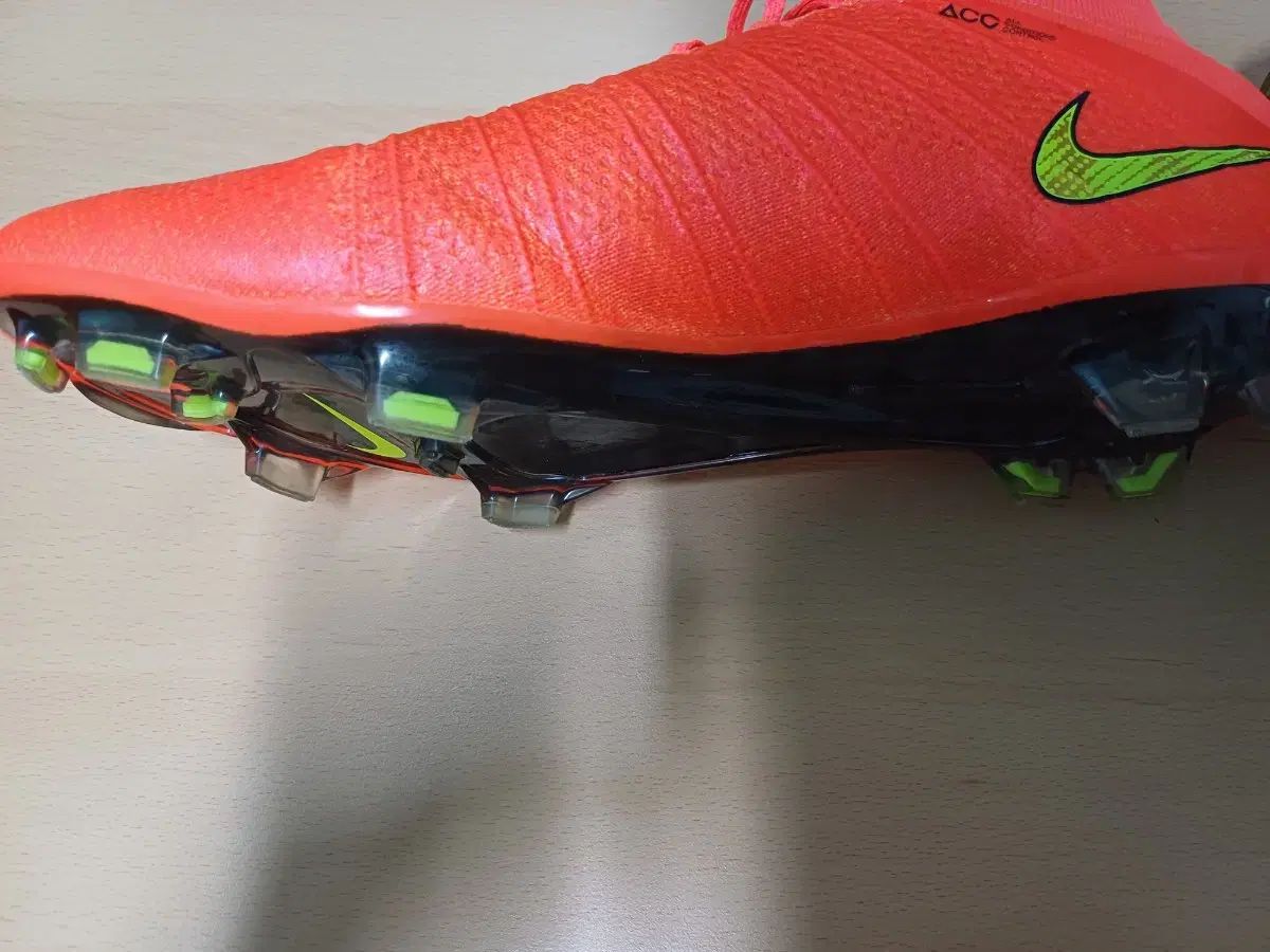 Nike マーキュリアルスーパーフライサッカーシューズ スパイク