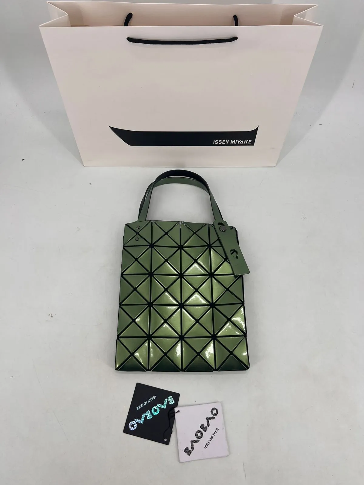 ISSEY MIYAKE イッセイミヤケ BaoBao ハンドバッグ レディバッグ新品