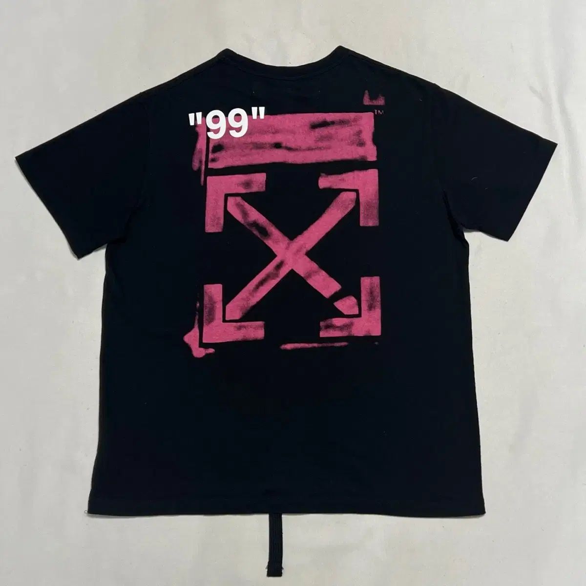 Off-White オフホワイト