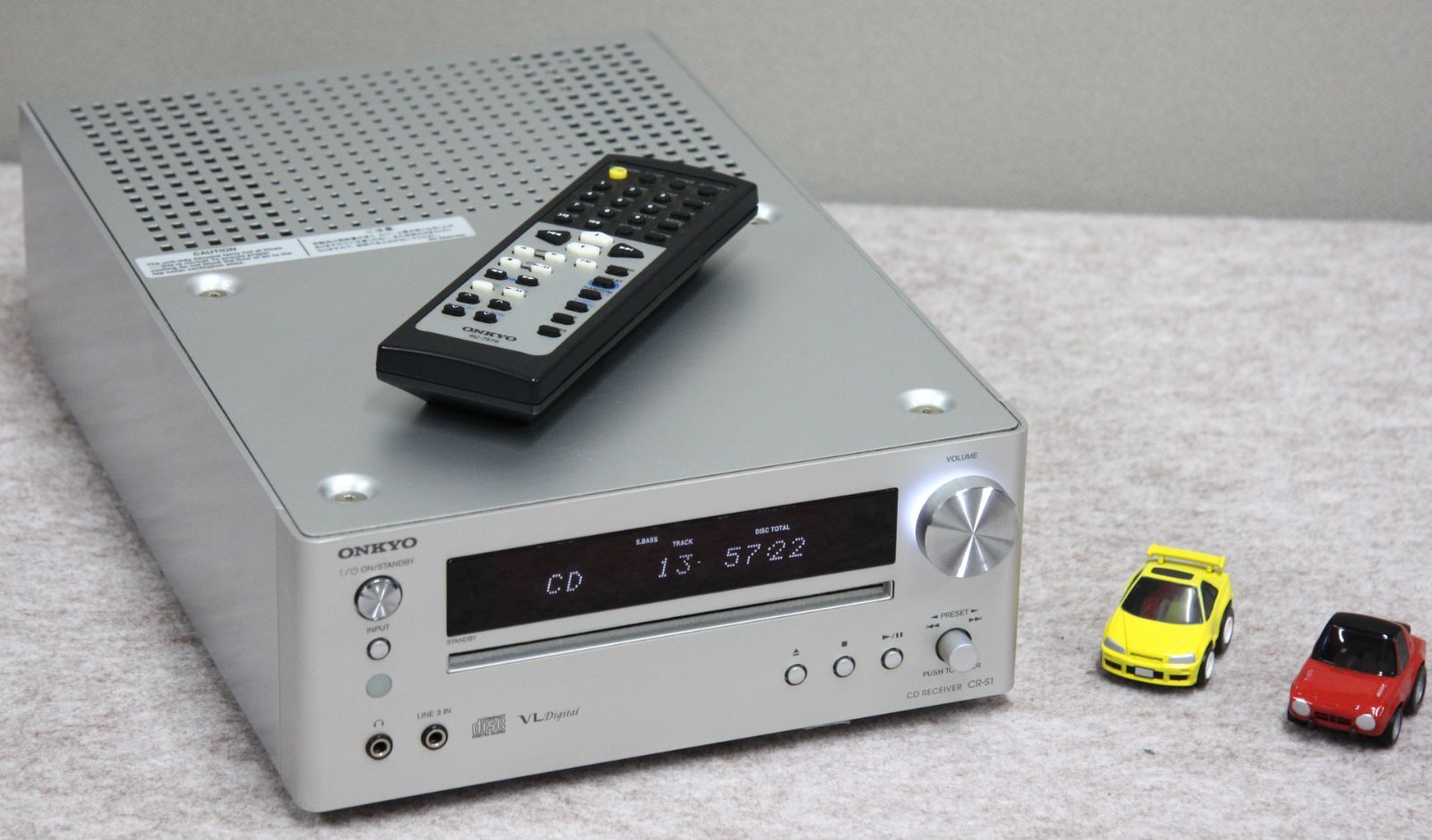 ONKYO　多機能ミニコンポ　アンプＣＲ-Ｓ1　リモコン付　現状/管理：1050Ｂ22 ONKYO CDミニコンポ CR-S1シルバー色リモコン付 - メルカリ