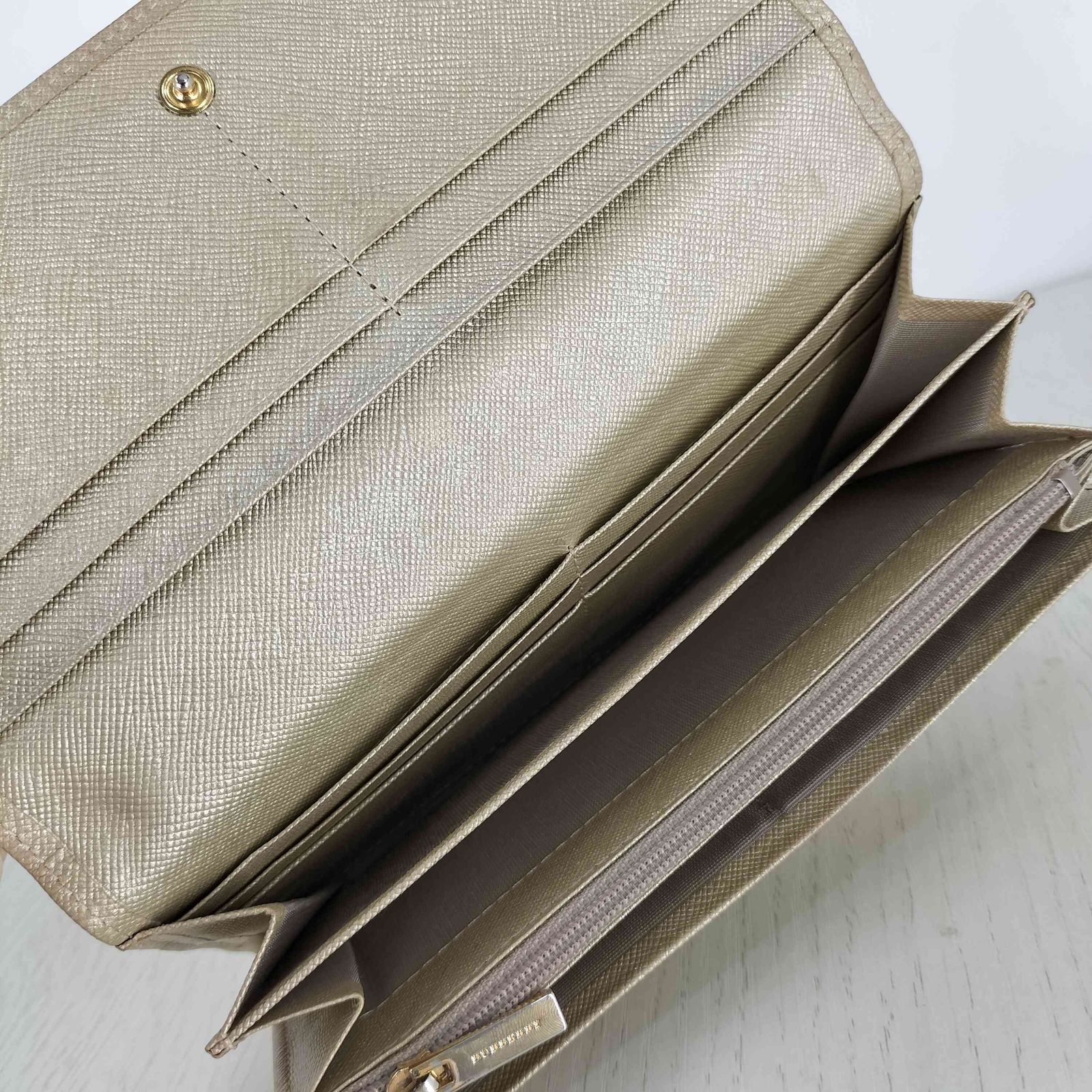 バーバリー BURBERRY ロゴ刻印 エンボス チェック柄 長財布 レディース