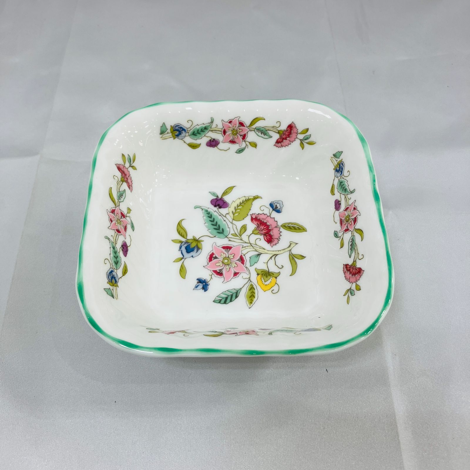 【希少】【美品】MINTON ハドンホール グリーン　スクエア トレイ 4枚 希少】【美品】MINTON ハドンホール グリーン スクエア トレイ 4