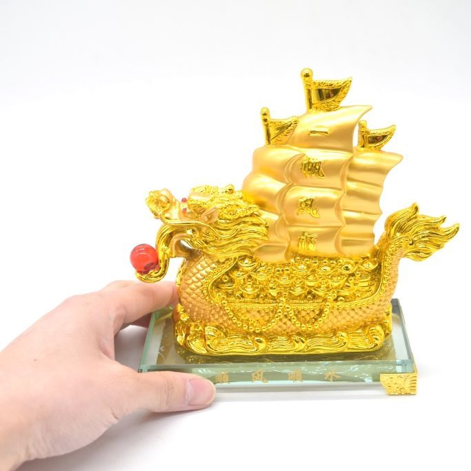 龍船 売れ筋 ガラス台座 樹脂製置物 一帆風順 金色 龍船 ガラス台座