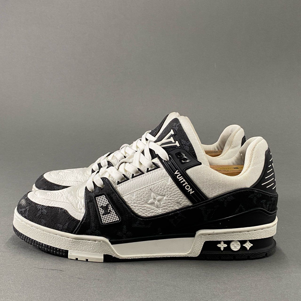 5i27 LOUIS VUITTON ルイヴィトン LVトレイナーライン