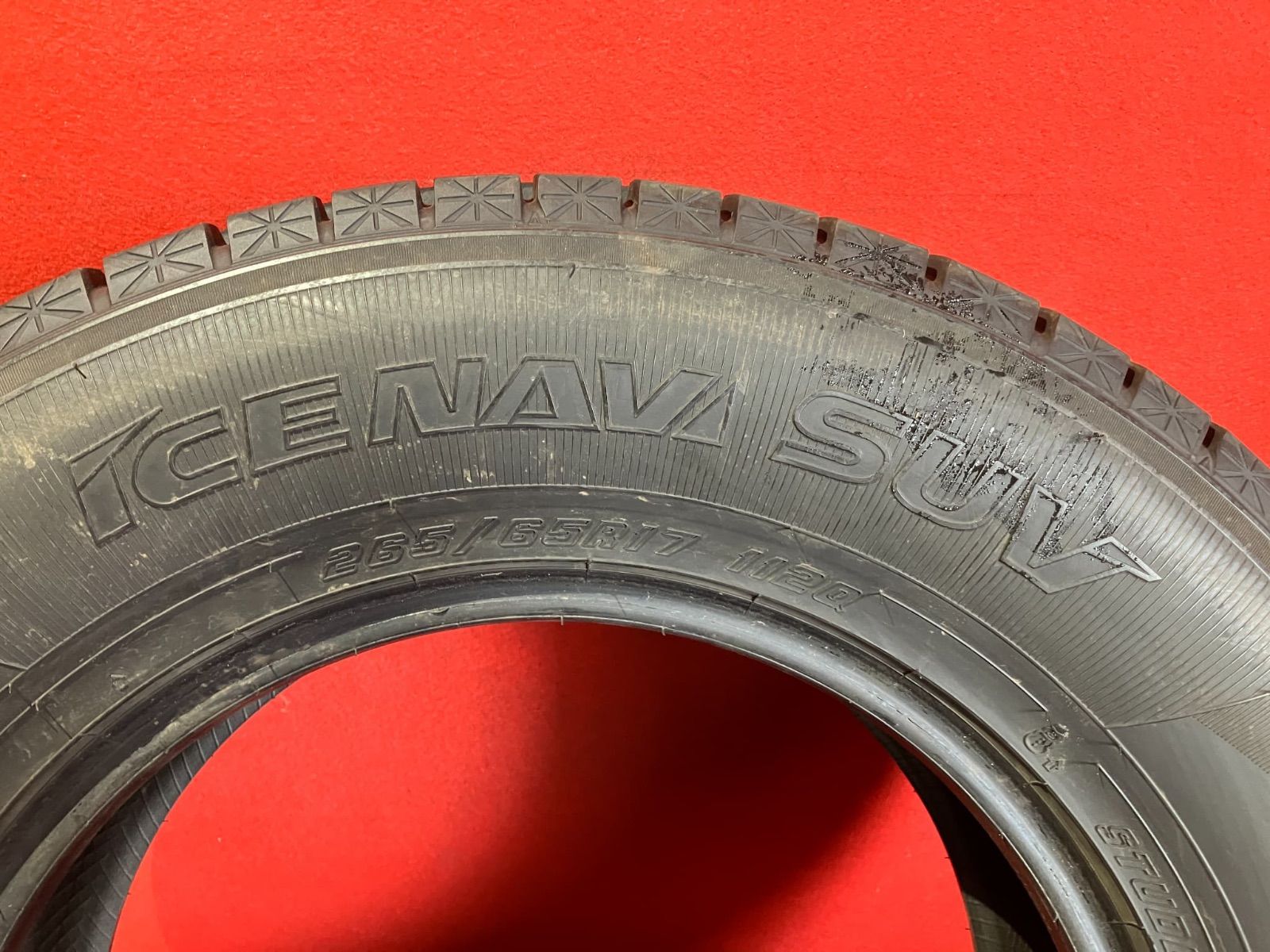 スタッドレスタイヤ