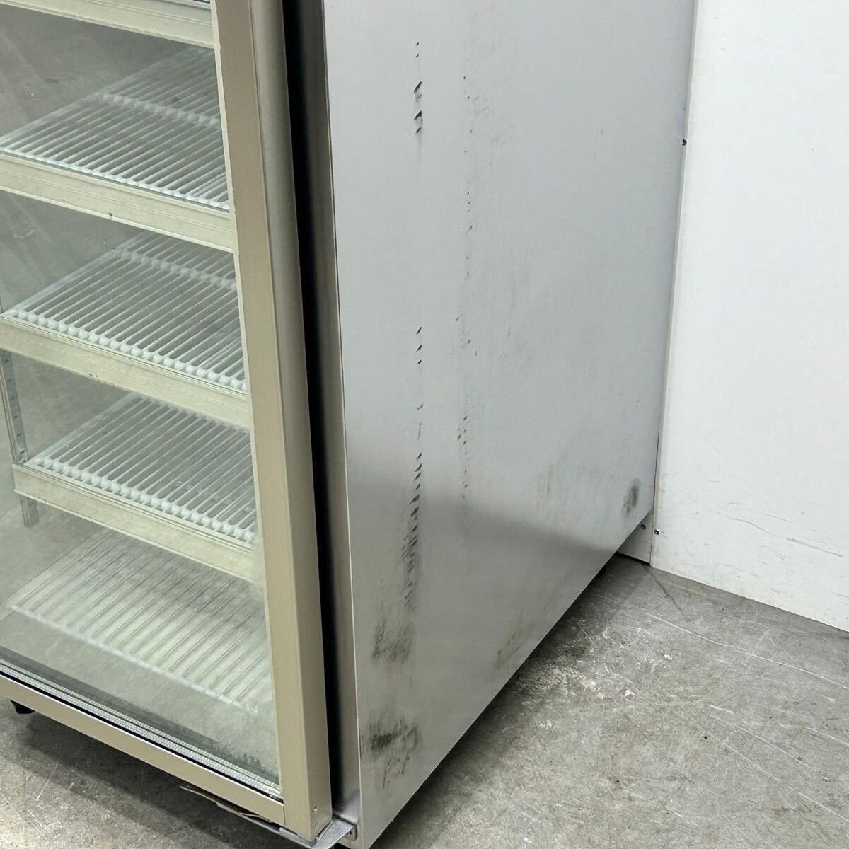 リーチイン冷凍ショーケース