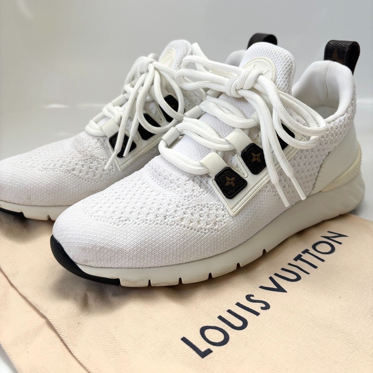 LOUIS VUITTONランナウェイラインモノグラムキャンバス