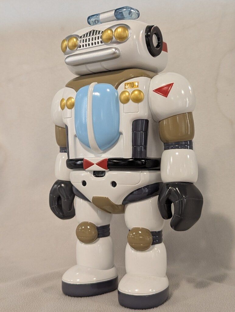 REALHEAD UNBOX INDUSTRIES Ecto-1 VERSION 1.5 白 【公式通販】