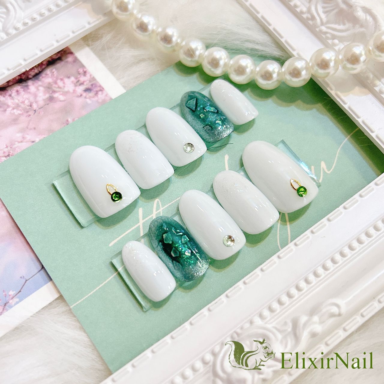 現品】ネイルチップ 緑 白 - メルカリ
