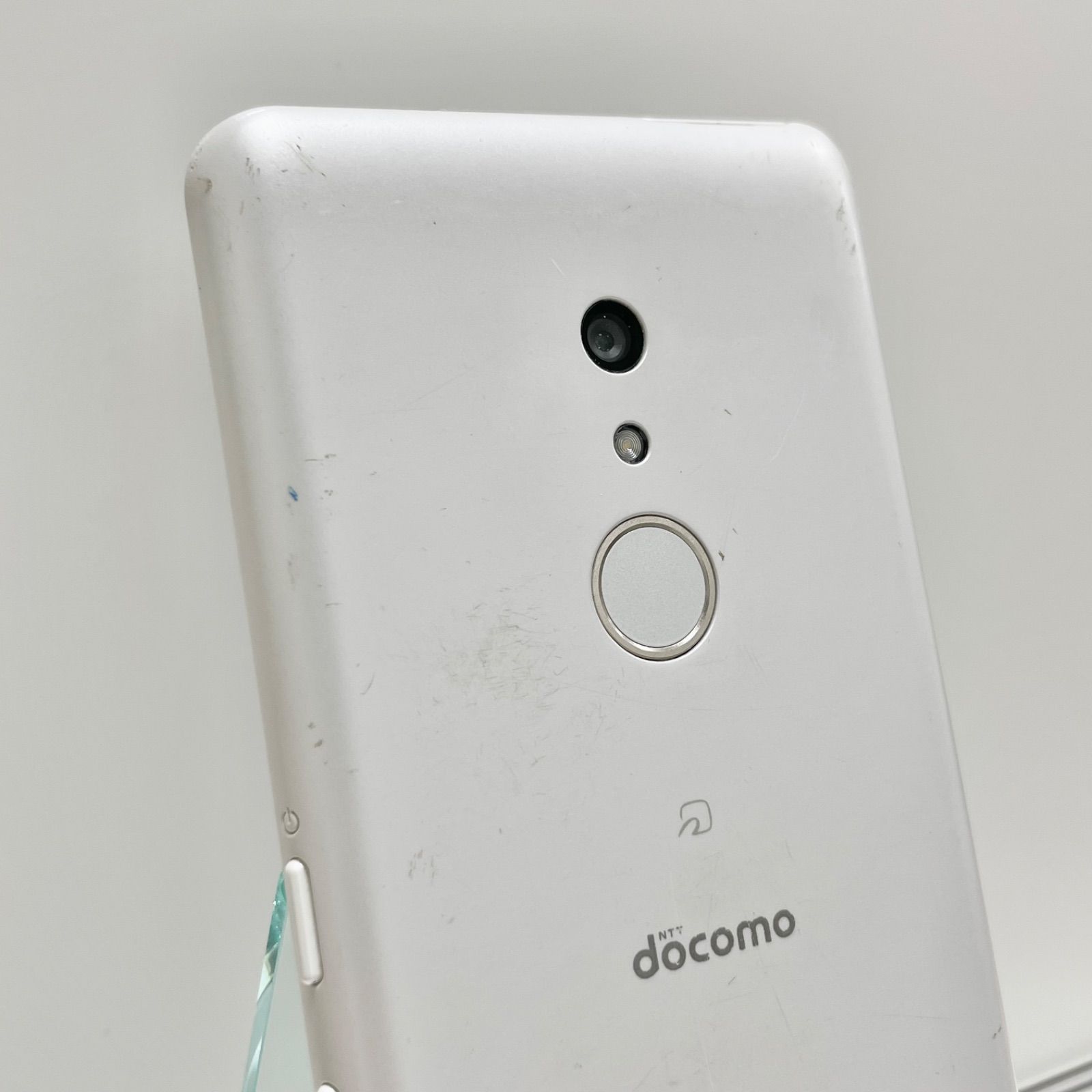 ドコモ FUJITSU arrows Be4 Plus F-41B ホワイト 購入 docomo arrows F