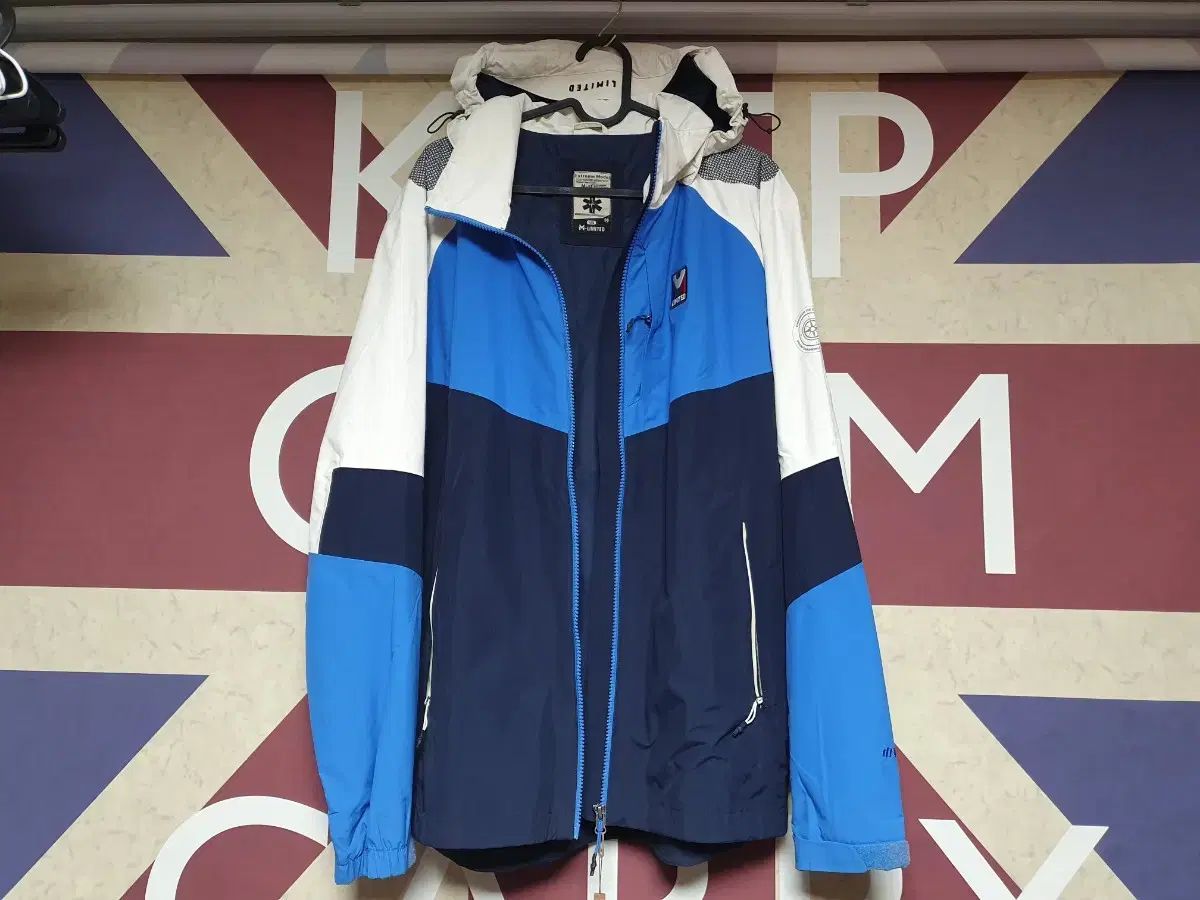 リミット 登山ウェア