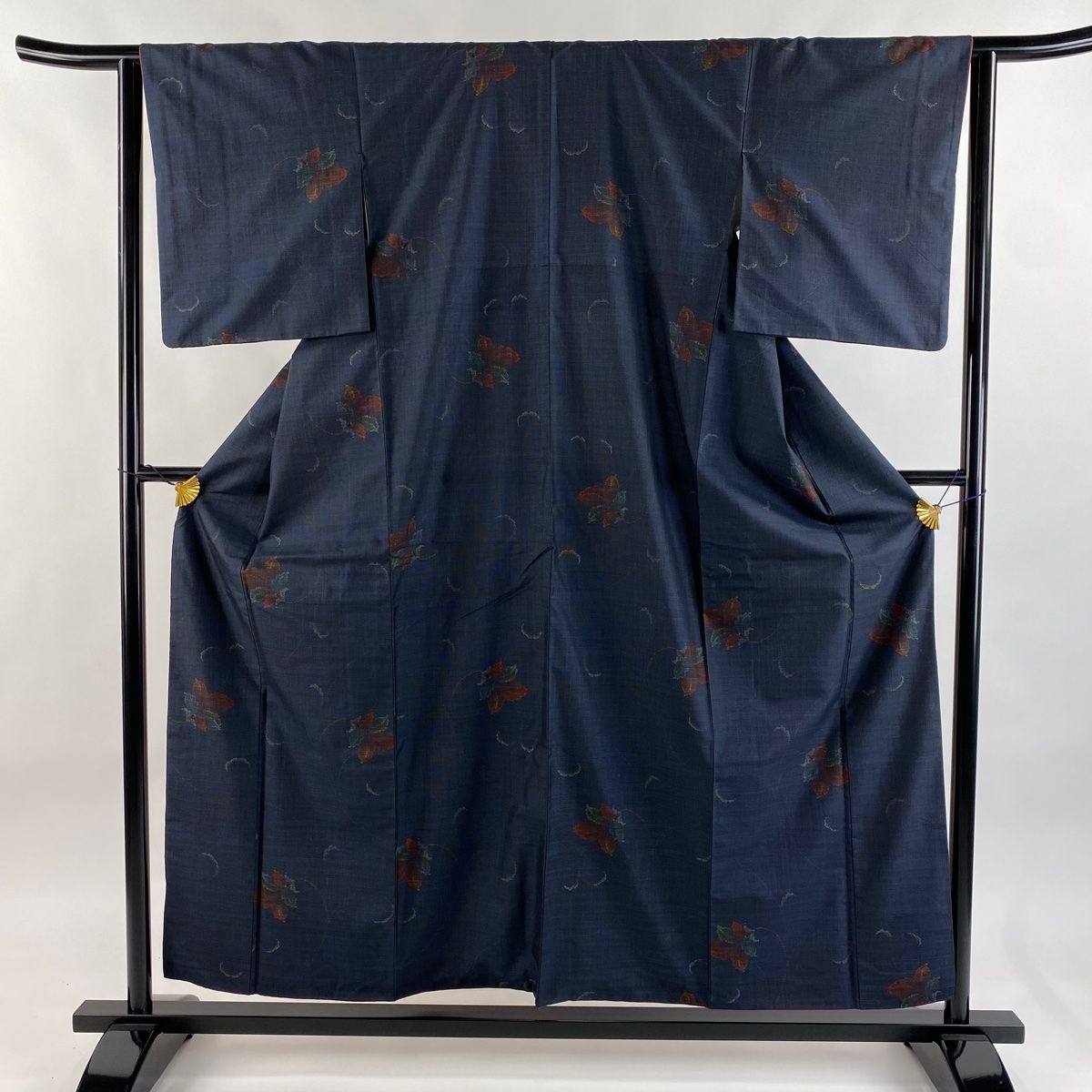 紬袷着物 紬 身丈156cm 裄丈62.5cm S 袷 草花 紺色 正絹 優品 【中古】 - メルカリ