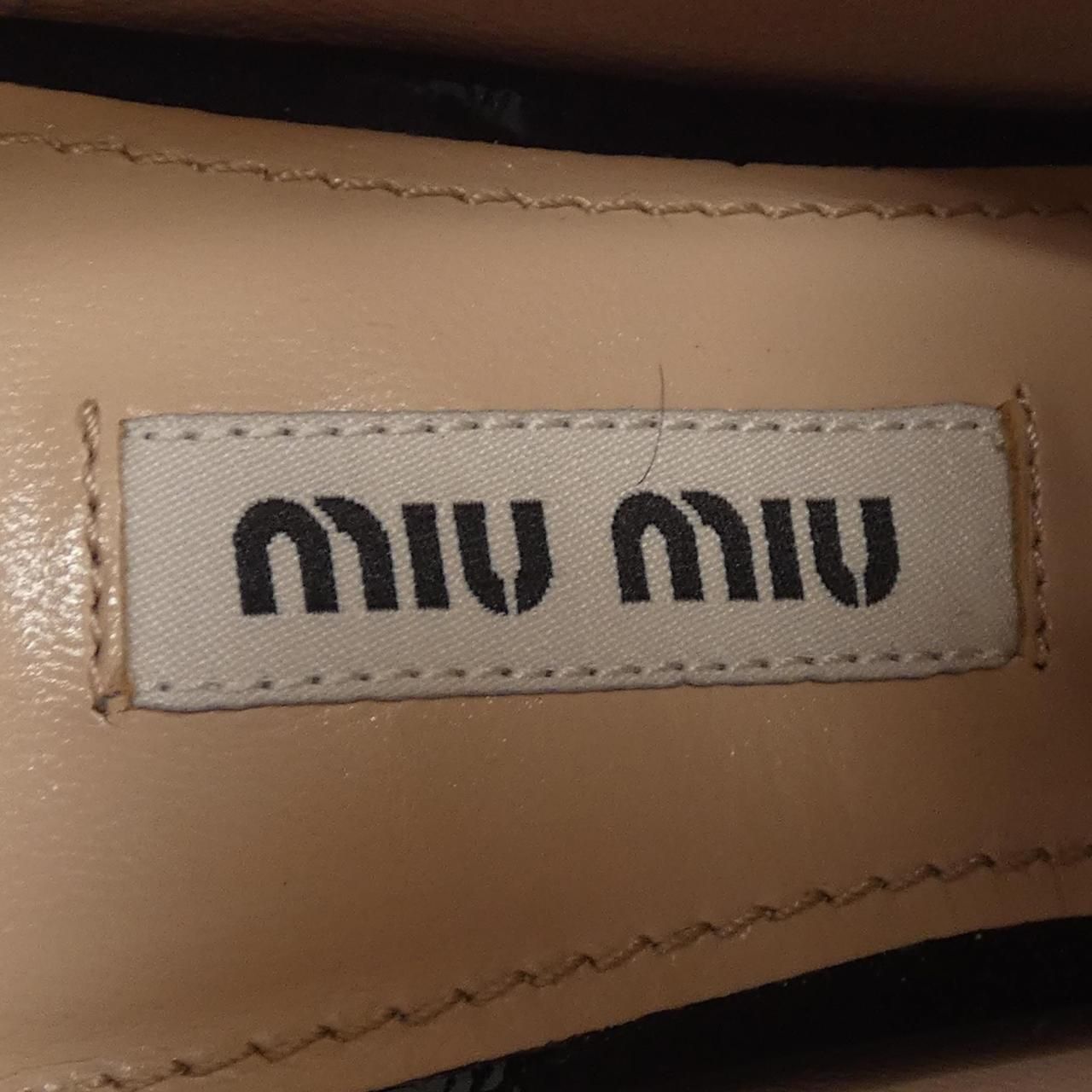 MIU シューズ