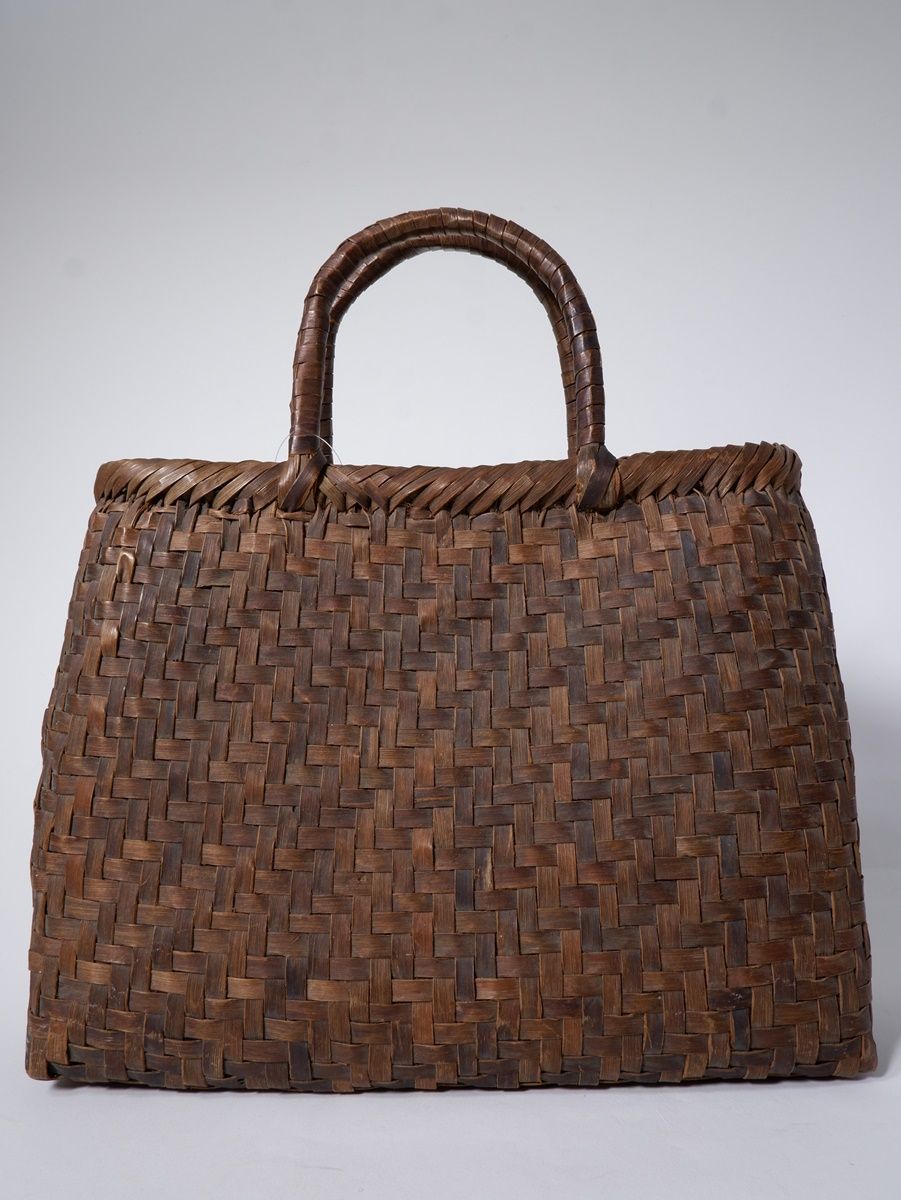 ノーブランド アンティーク山葡萄のかごバッグ(B5サイズがラクに入る