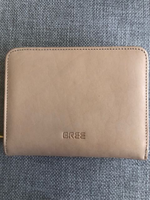 529】BREE BORNHOLM 105 ﾇﾒ革二つ折り財布 - メルカリ