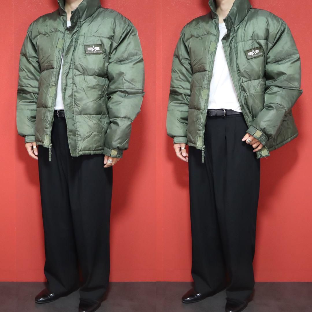 ALPHA INDUSTRIES ロゴデザイン オーバーサイズ ダウンジャケット ALPHA INDUSTRIES ロゴデザイン オーバーサイズ ダウン