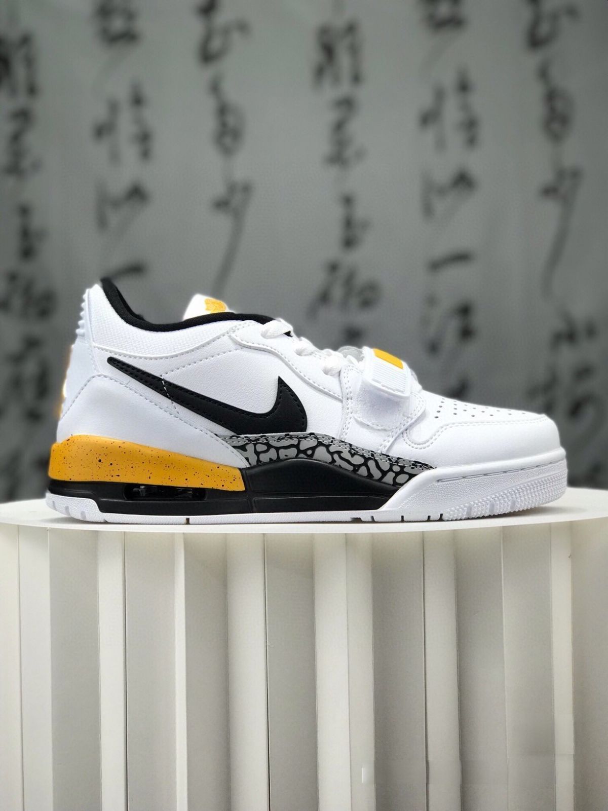 ナイキ JORDAN LEGACY312 27cm 新品未使用　箱無　別箱 お値下げしました??即購入?? Nike Air Jordan legacy aj312 箱付