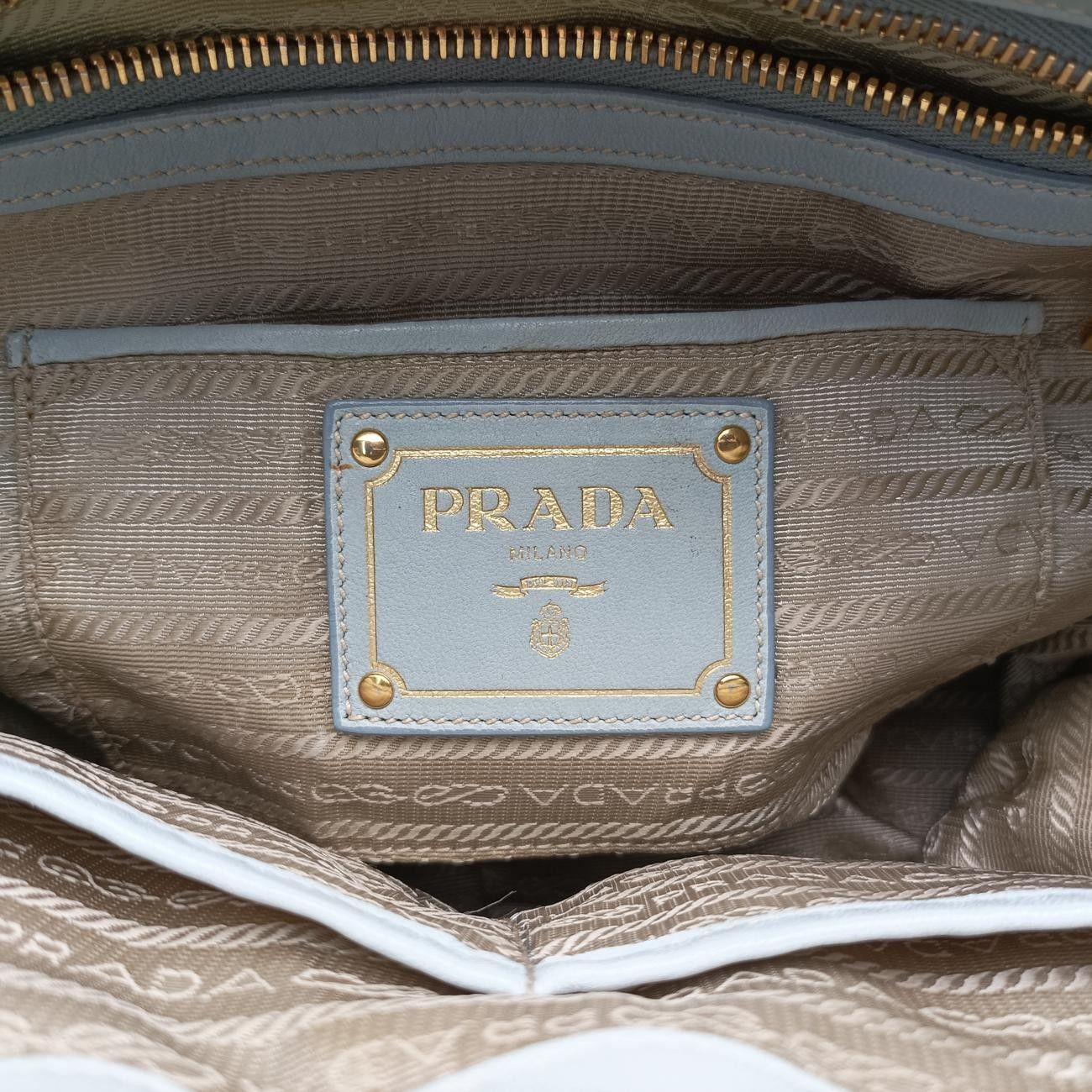 プラダPradaギャザーグレーナイロン7|Q