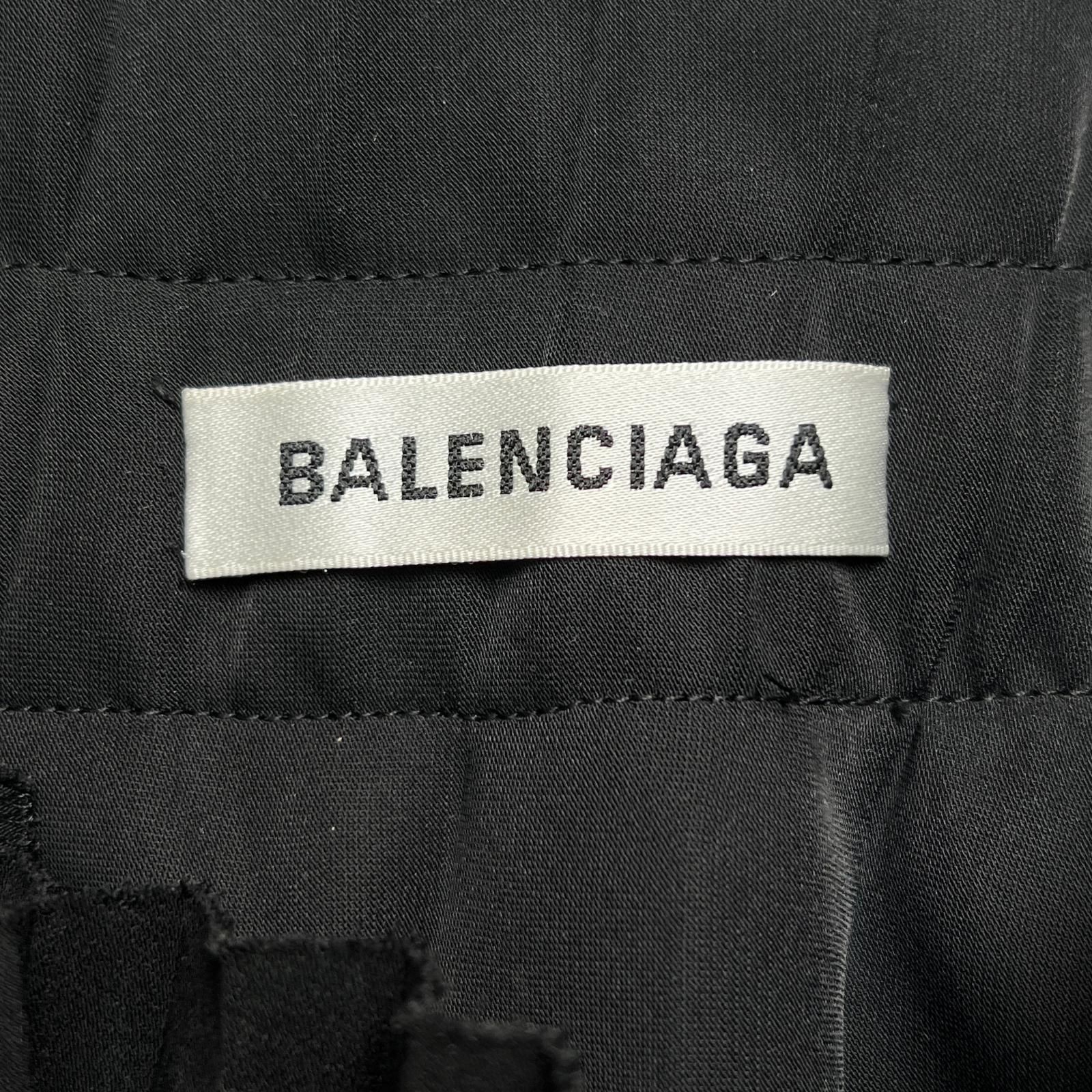 プリーツ バックロゴ