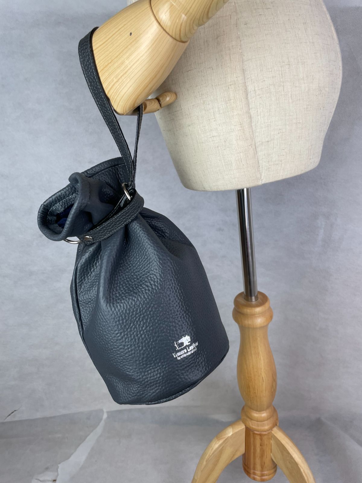 本革巾着バック ショルダー付 グレー 大人レザーHashimoto 匠の技 日本