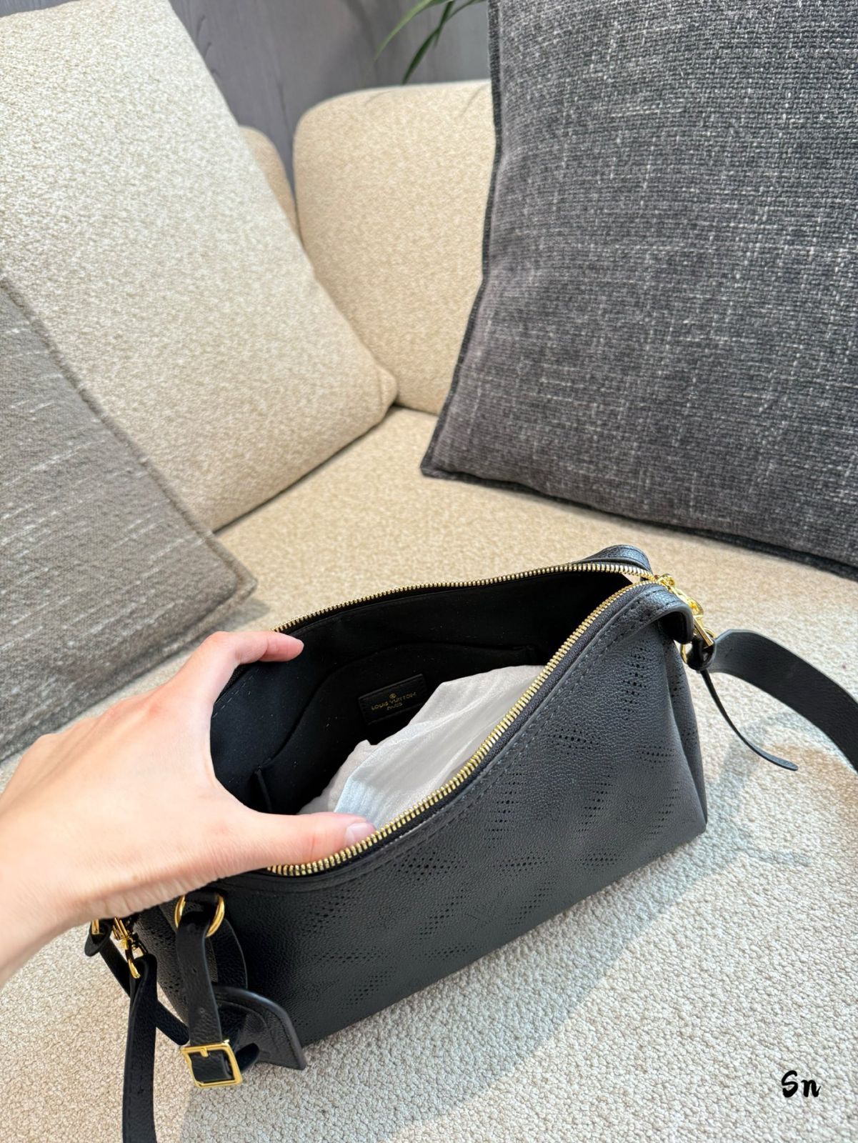 VUITTON