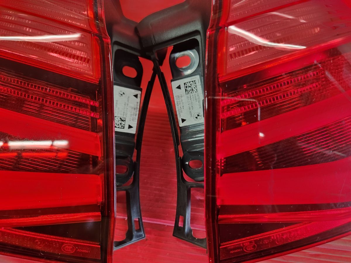 BMW F30 ツーリングワゴン　純正テールランプ 赤 テールライト 12-15 BMW F30 3シリーズ4Dr用レッド/クリア