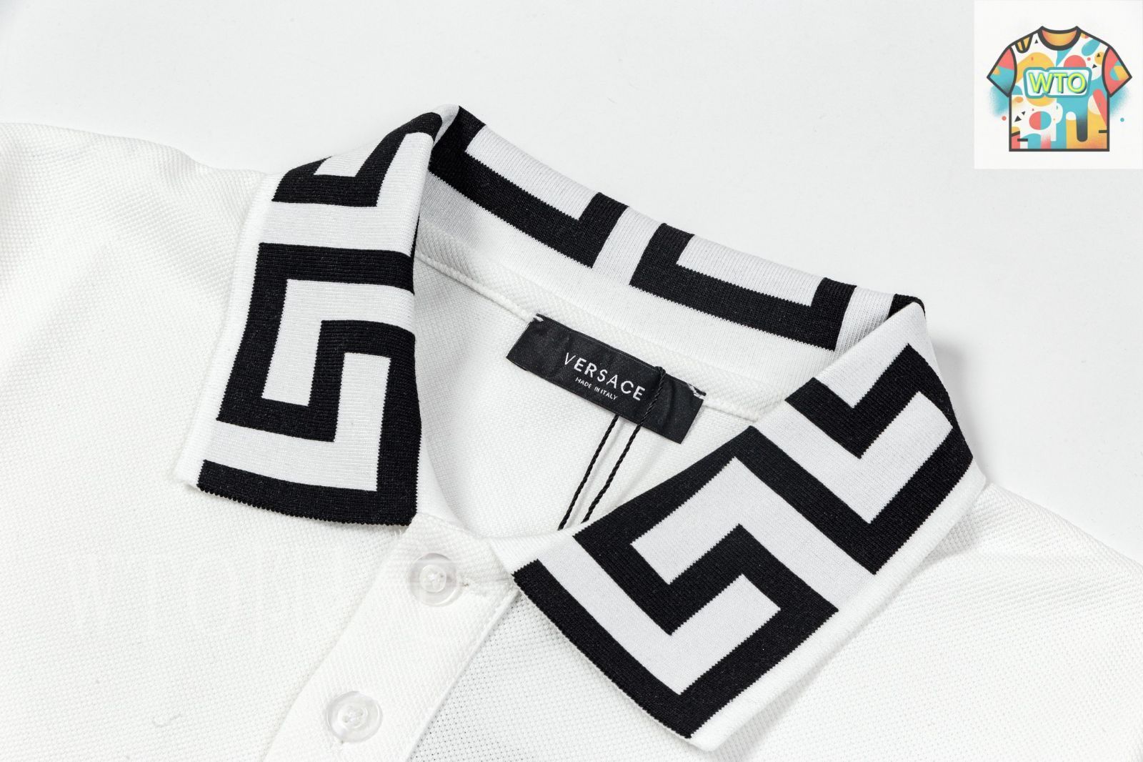 今日特価】Versace メドューサ金刺繍ポロシャツ-3 - メルカリ