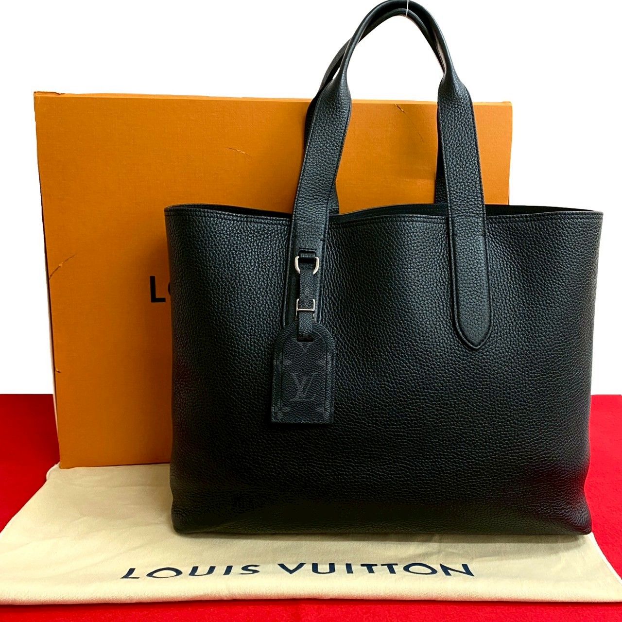 【極美品】ルイヴィトン カバ ヴォワヤージュ トリヨン レザー ノワール 大容量 極 美品 箱 袋付き LOUIS VUITTON ルイヴィトン カバ