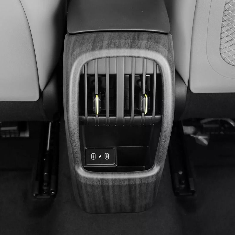 2025用リア AC