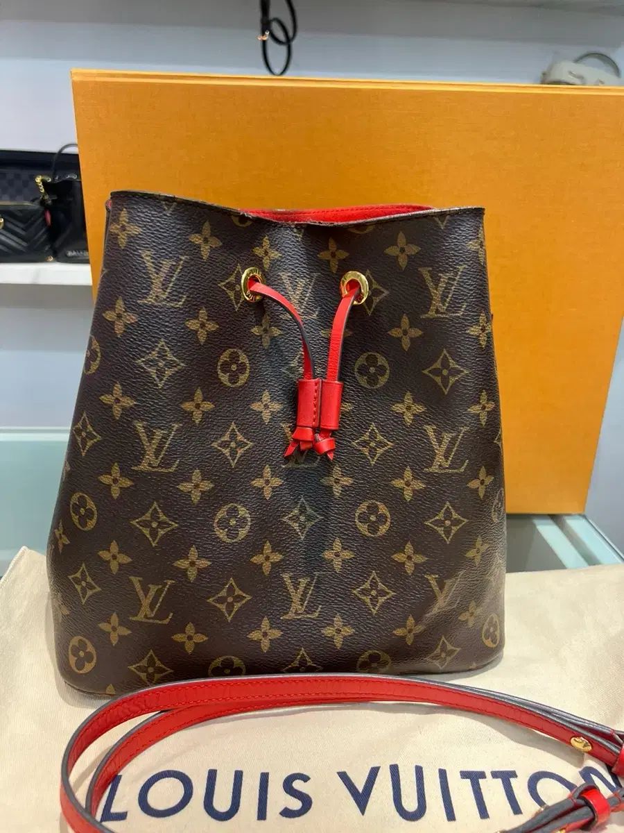 Vuitton ルイヴィトン