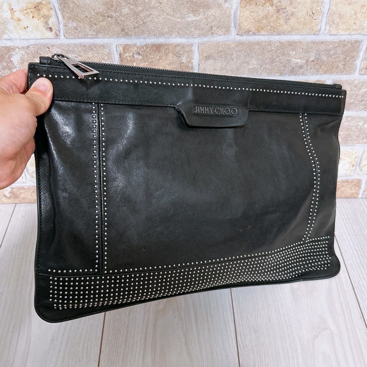 美品 JIMMY CHOO(ジミーチュウ)レザー クラッチバッグ スタッズ 美品 JIMMY CHOO(ジミーチュウ)レザー クラッチバッグ スタッズ