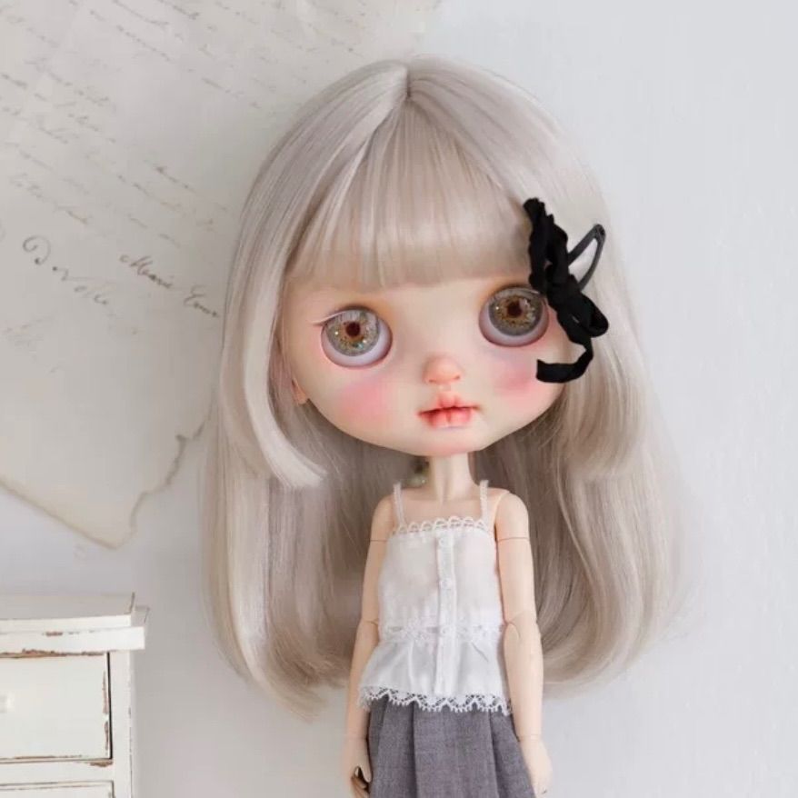 ブライス ウィッグ モヘアウィッグ 海外作家 セミロング アッシュ  