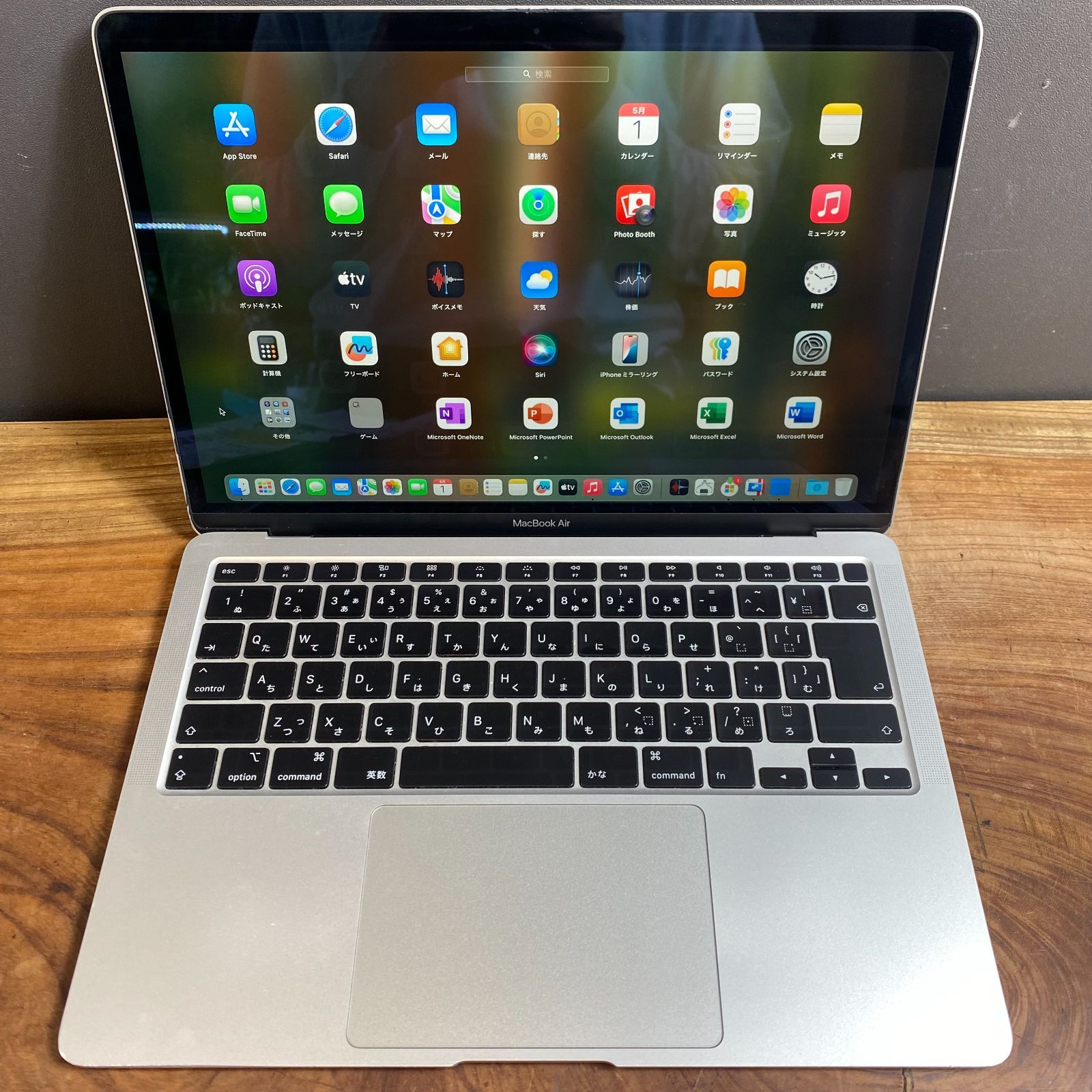 Apple MacBook