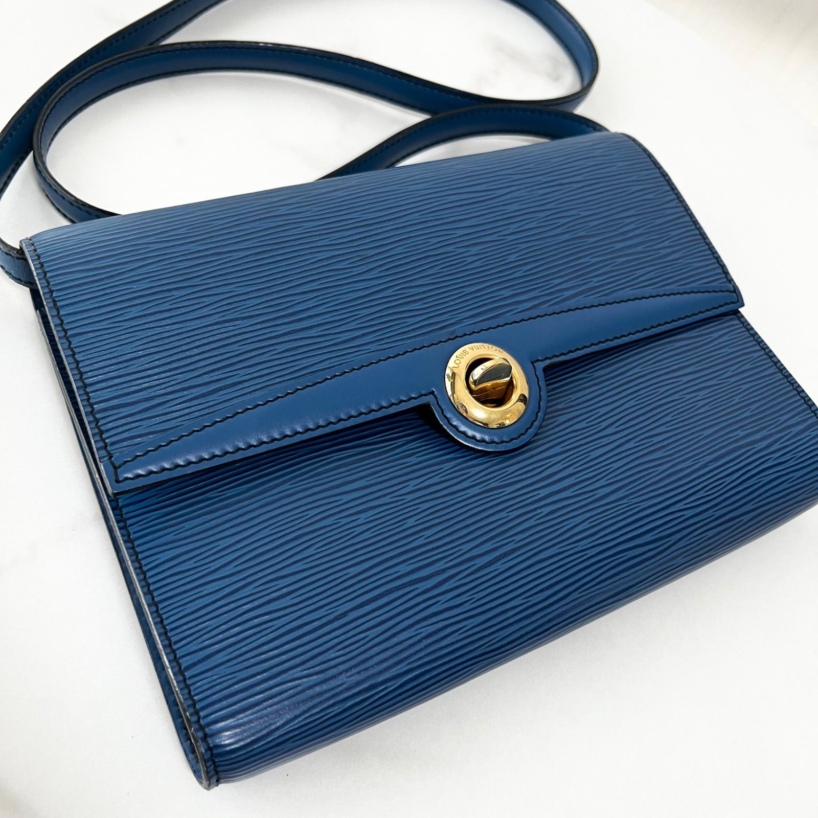 LOUIS VUITTON エピ ポシェットアルシュ ハンドバッグ 正規品