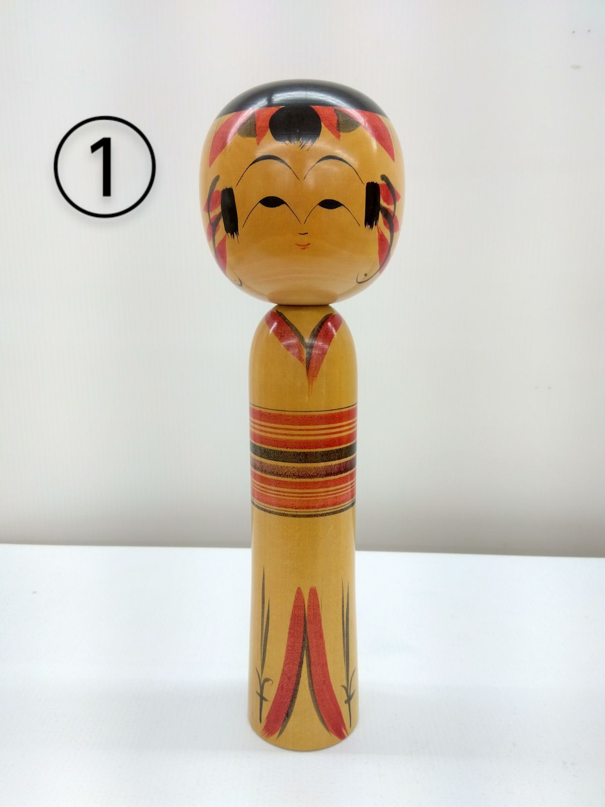 伝統工芸品】伝統こけし 三体セット 弥治郎系 - メルカリ